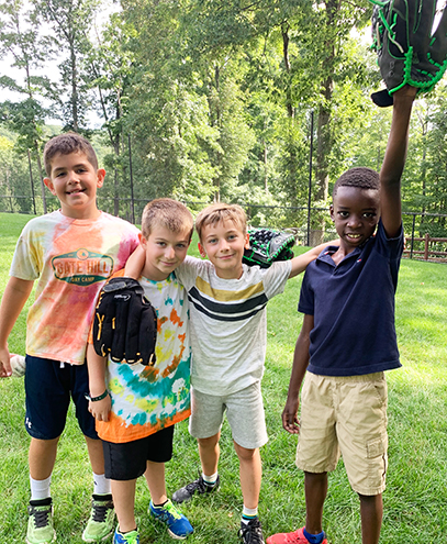 pioneers at gate hill day camp posing for a photo